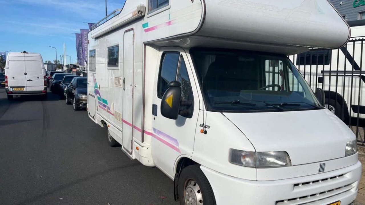 Adria Capuchina 2000