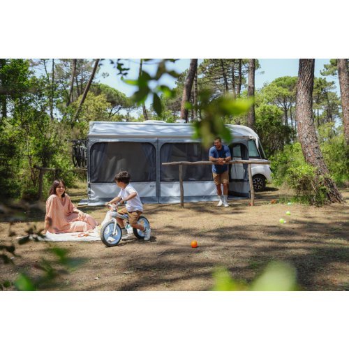 Privacy Room 260 VAN