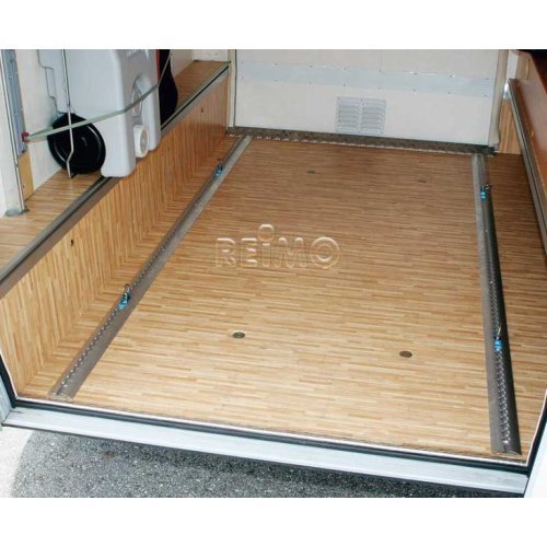 Fastening set with short premium rails