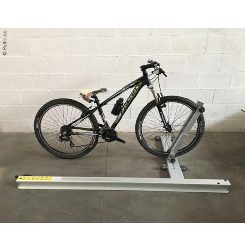 Loading aid for 2 bicycles with electric drive for rear garage