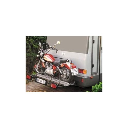 Cate adapter for mounting on compartmentalised vehicles