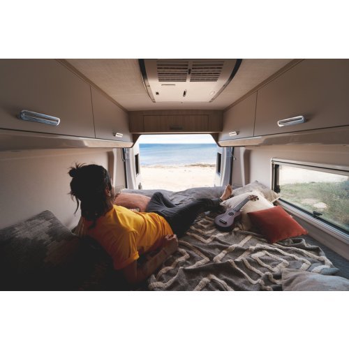 indel-B Plein-Aircon 12V air conditioning system