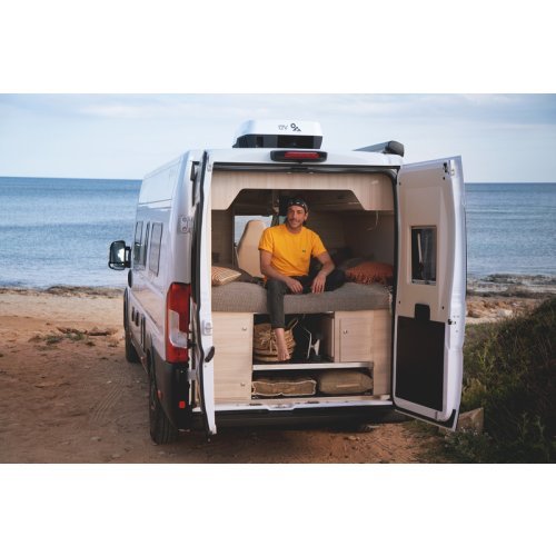 indel-B Plein-Aircon 12V air conditioning system