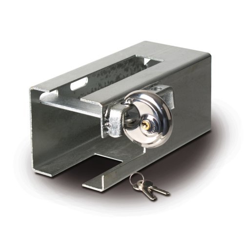 Security casing with discus padlock