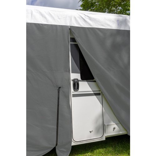 Caravan protection cover winter proof and thereby breathable