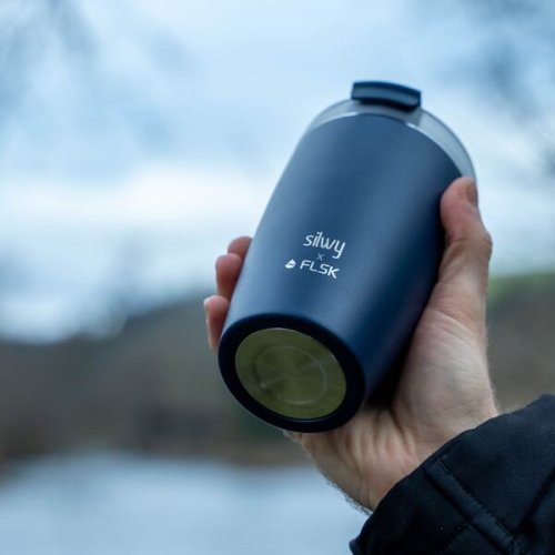 Magnetic thermo mug MIDNIGHT