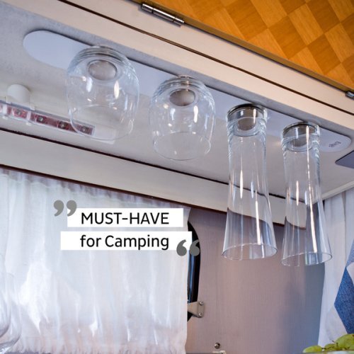 Magnetic strip with anti-slip coating