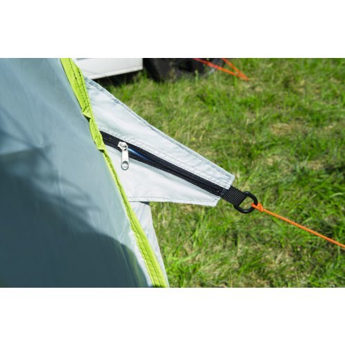 Quick set-up tent with hooked in sleeping tent