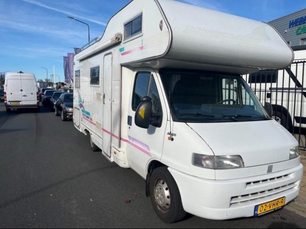 Adria Capuchina 2000